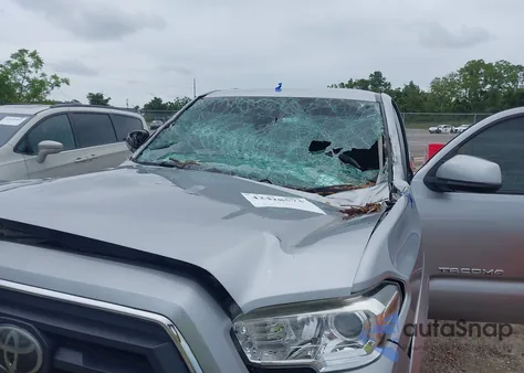 2020 Toyota Tacoma Sr5 V6 z USA, uszkodzony, nr VIN 5TFAZ5CN6LX088210